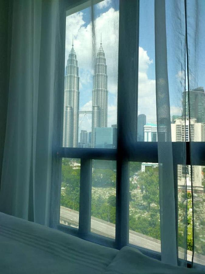Klcc Legasi Direct View With A Superking Bed At A 3-Bedroom Premium Unit Kuala Lumpur Exterior photo