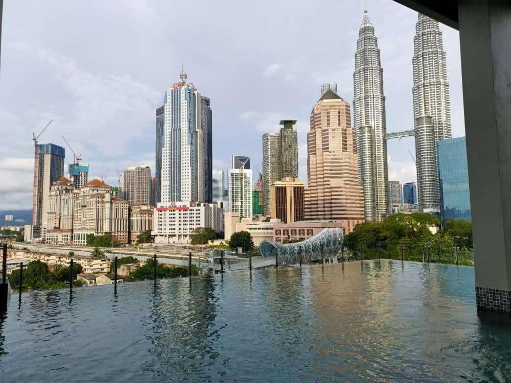 Klcc Legasi Direct View With A Superking Bed At A 3-Bedroom Premium Unit Kuala Lumpur Exterior photo